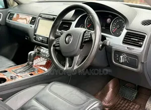 Volkswagen Touareg 2012 Black