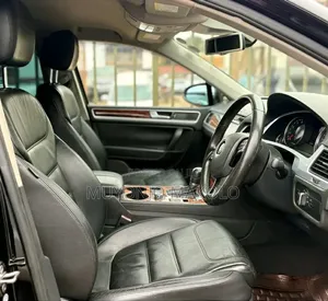 Volkswagen Touareg 2012 Black