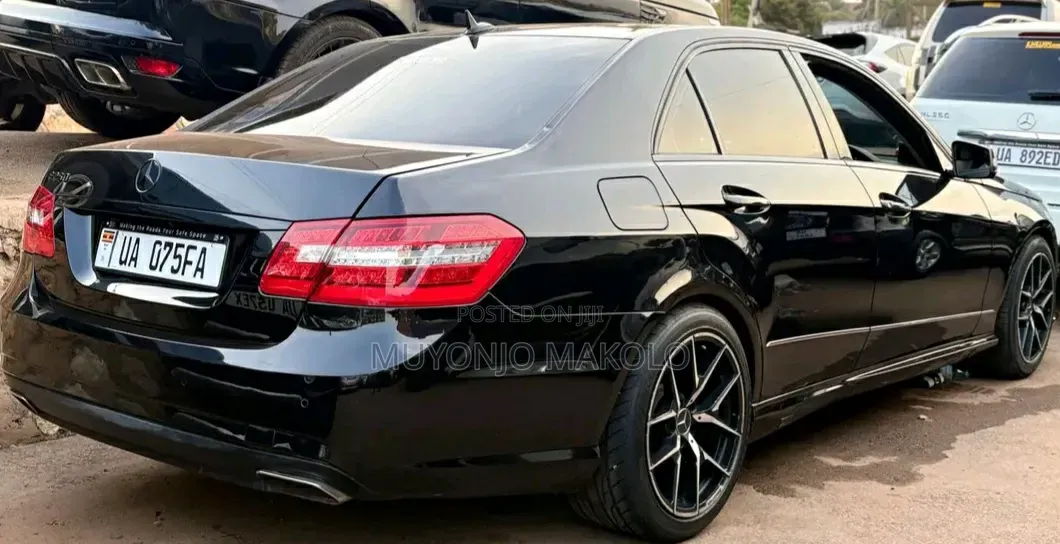 Mercedes-Benz E250 2012 Black