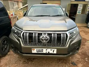 Toyota Land Cruiser Prado 2012 Gray