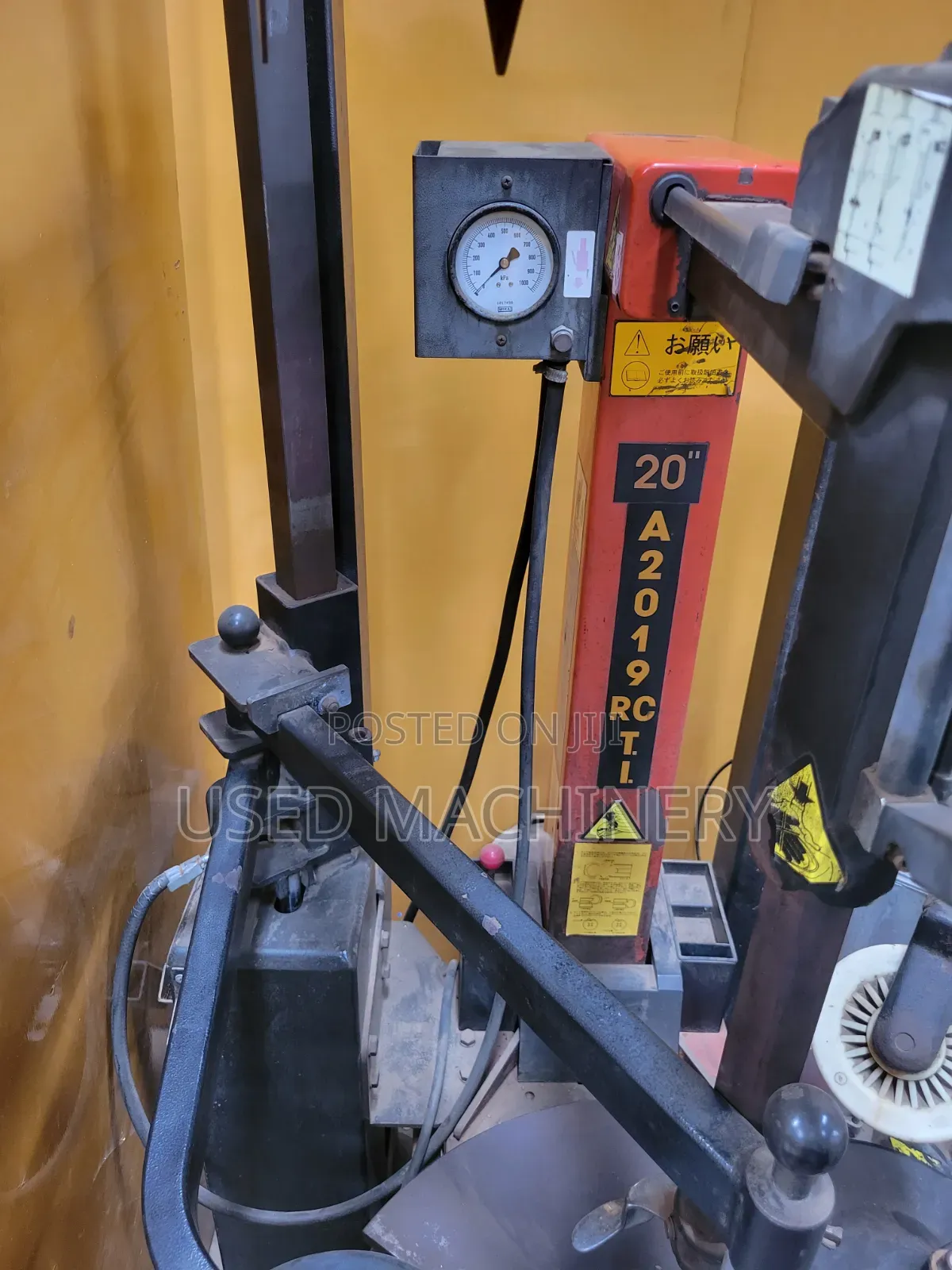 Corghi A2019 Tire Changer