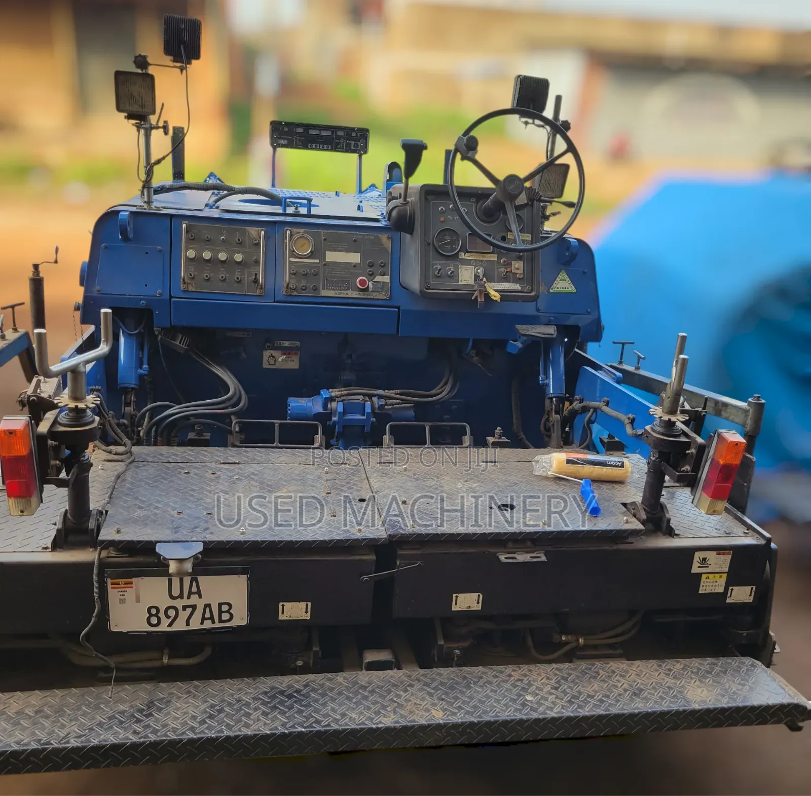 Hanta F2045W2 Asphalt Finisher