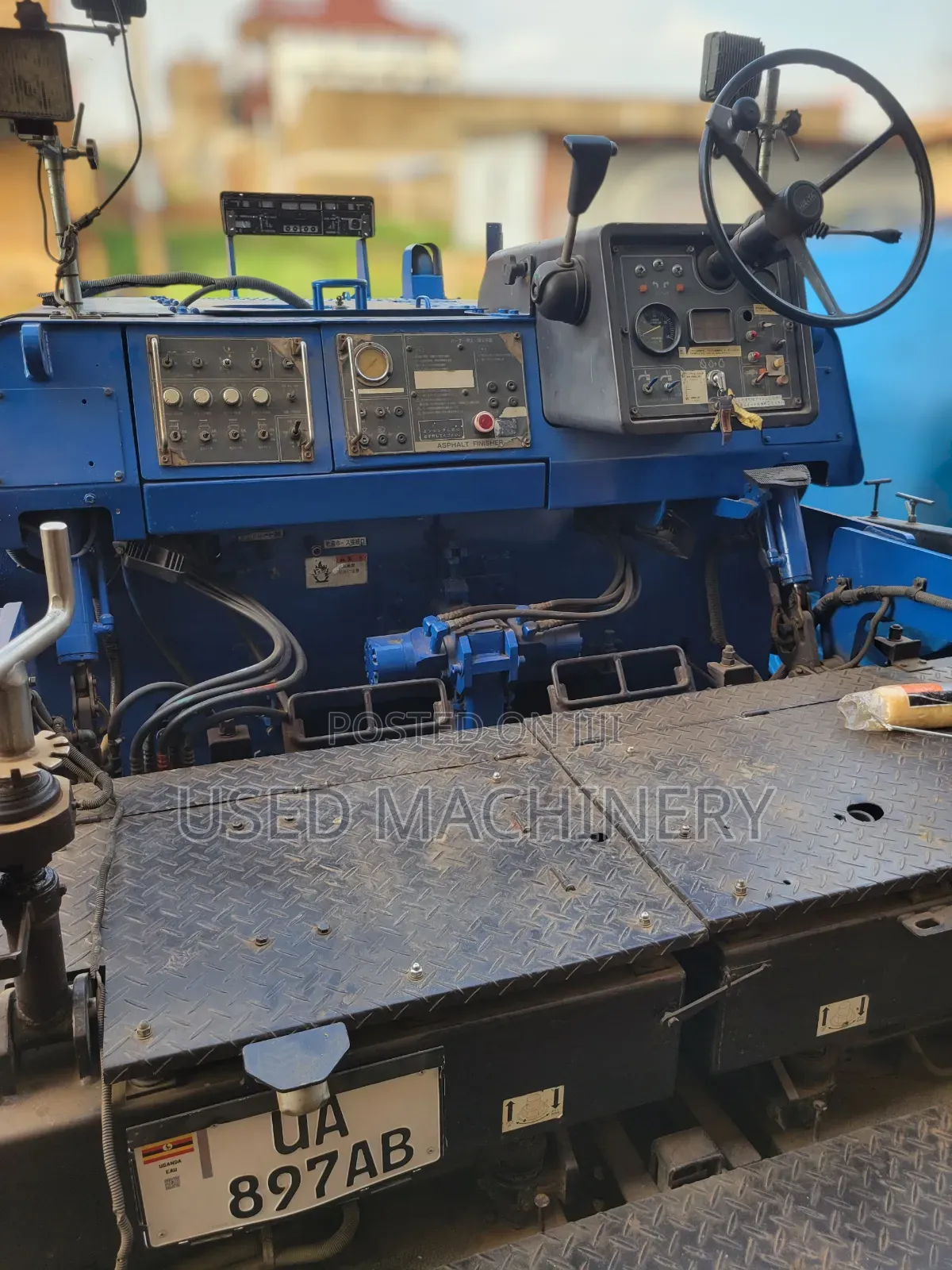 Hanta F2045W2 Asphalt Finisher