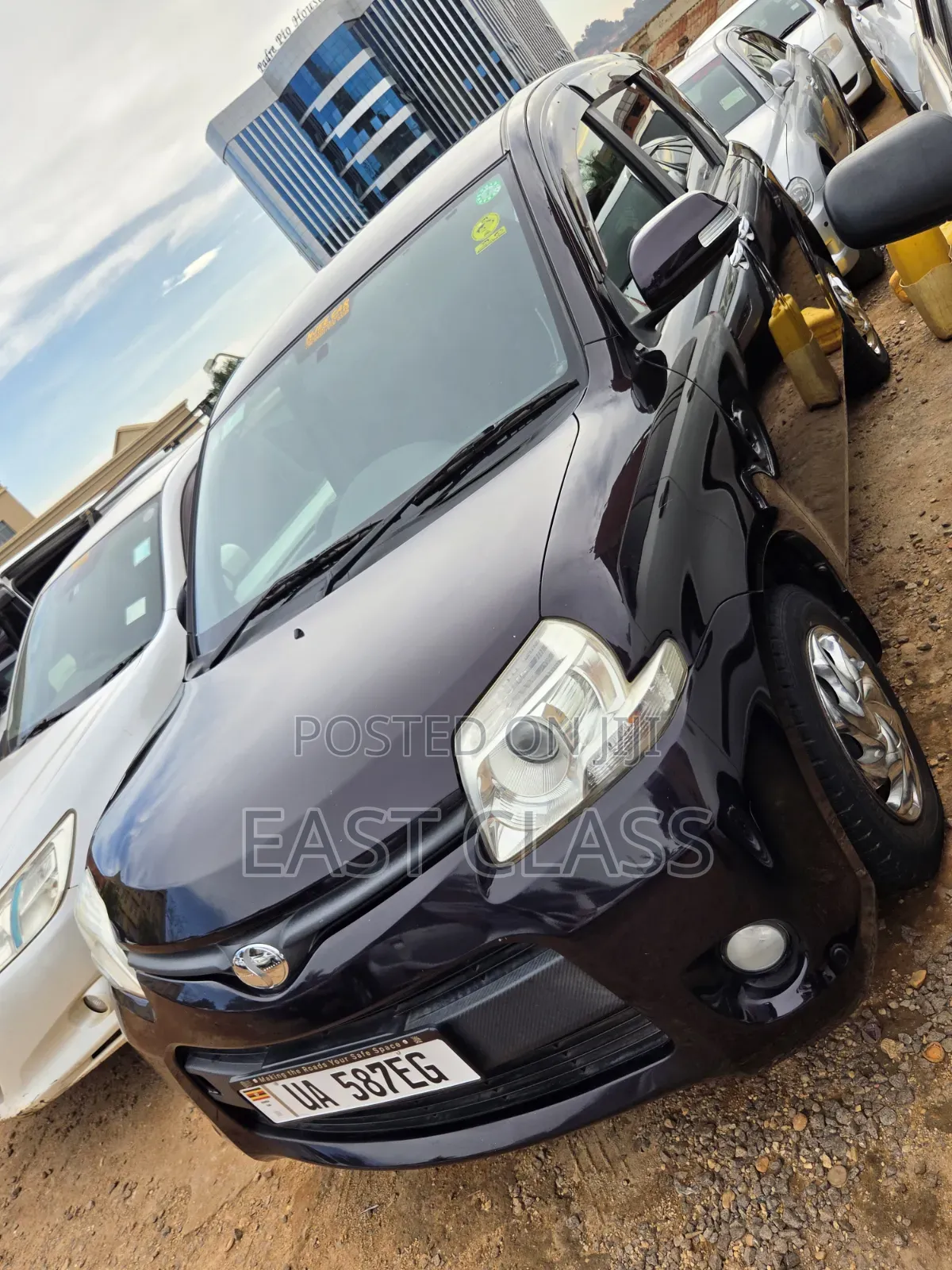 Toyota Sienta 2012 Purple