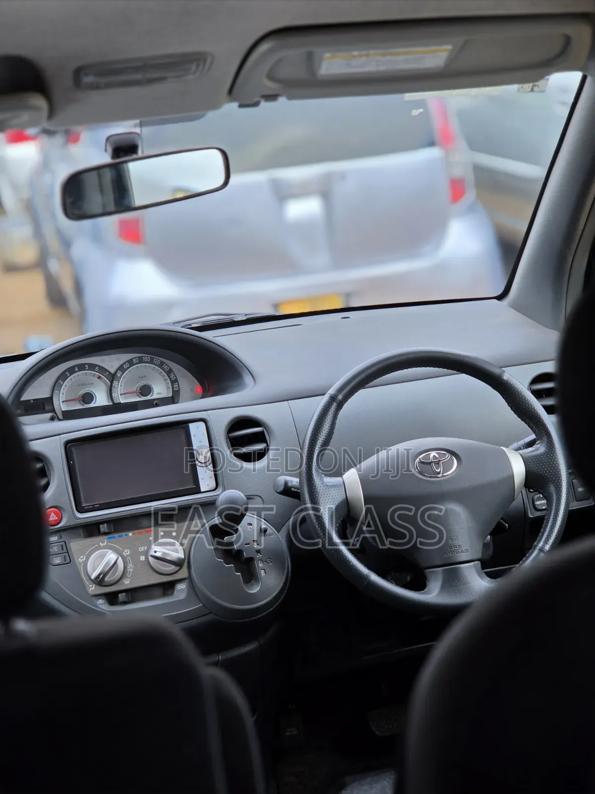 Toyota Sienta 2012 Purple