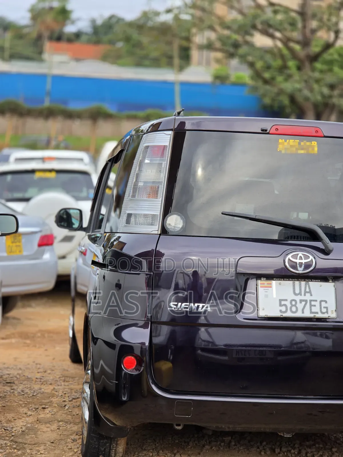 Toyota Sienta 2012 Purple
