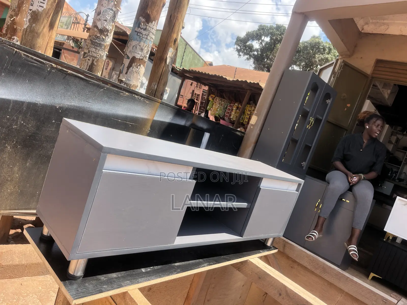 TV Stand Half Doo