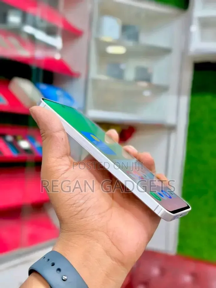 New Samsung Galaxy A56 256 GB Gray