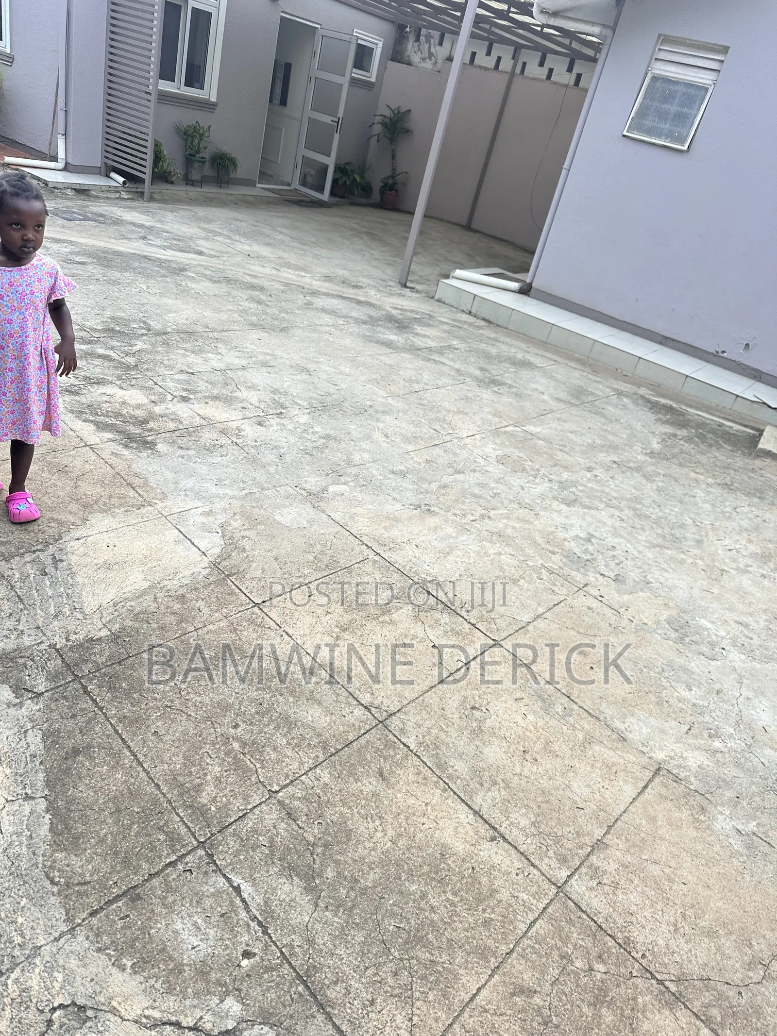 Mini Flat in Hamis Kigundu Road, Makindye for sale