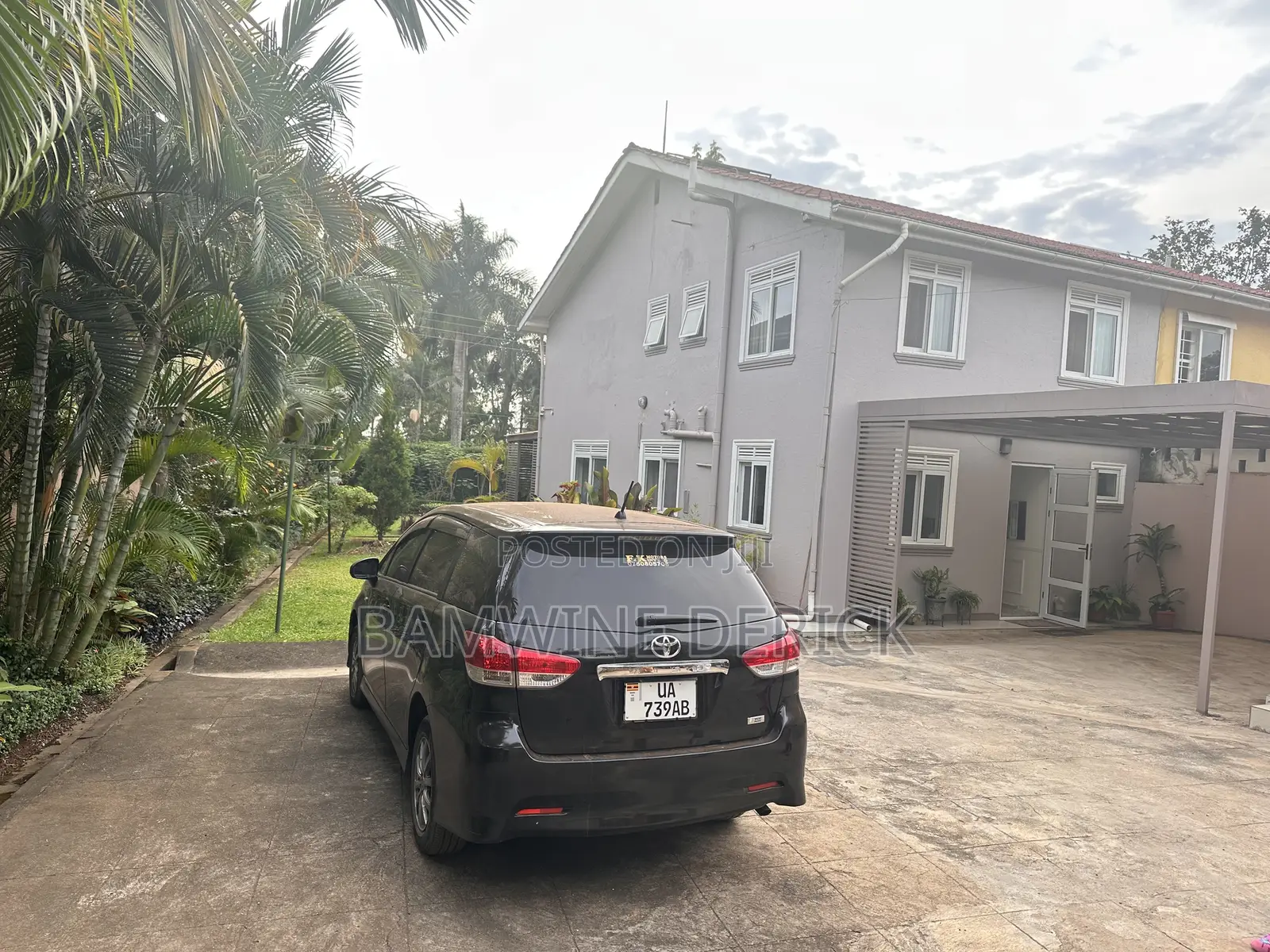 Mini Flat in Hamis Kigundu Road, Makindye for sale