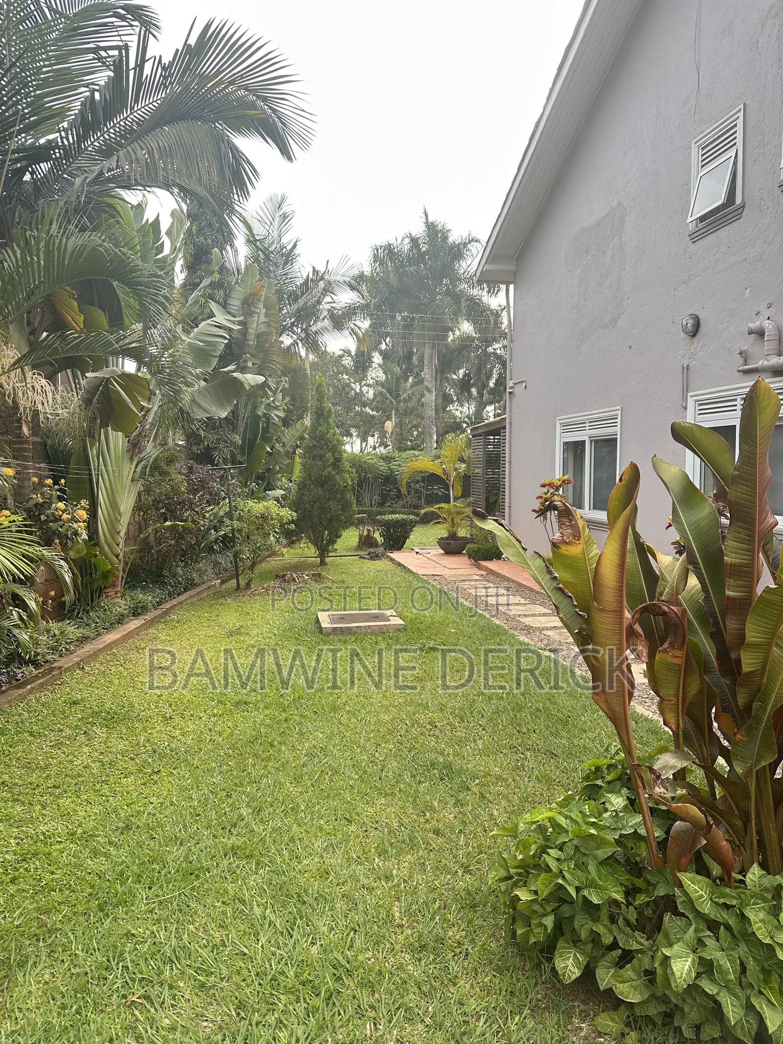 Mini Flat in Hamis Kigundu Road, Makindye for sale