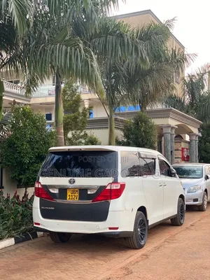 Toyota Alphard 2.4 Petrol AWD 2013 White