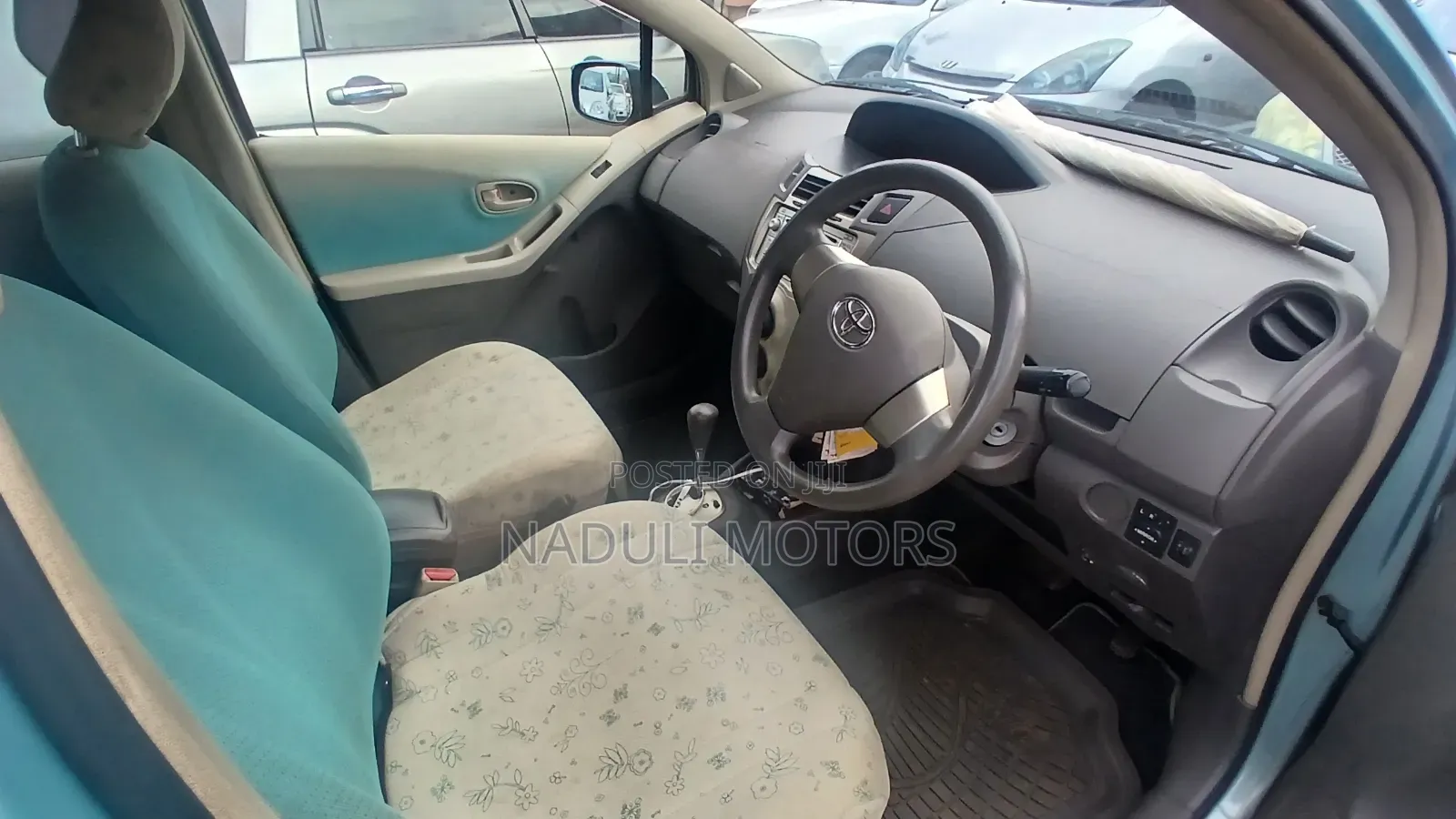 Toyota Vitz 2009 Green