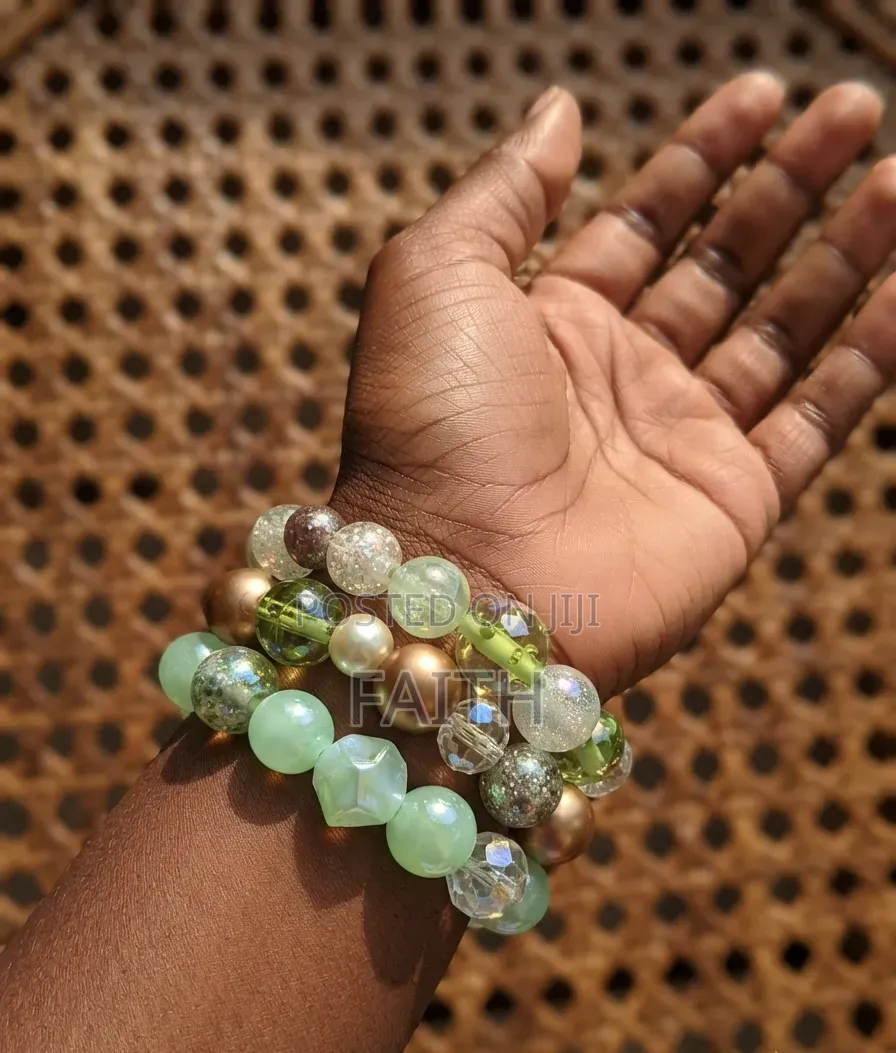 Verdant Glow Stack Braclet Set