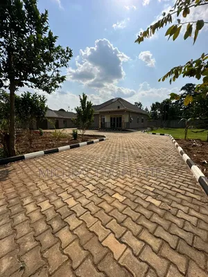 4bdrm House in Mukono Nakifuma At, Kawempe for sale
