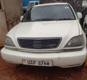 Toyota Harrier 3.0 V6 2000 White