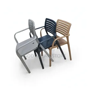 Slatted Back Outdoor Indoor Dining Plastic Chairs Plastic Chairs