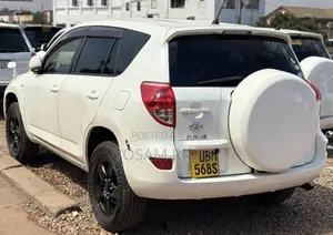 Toyota RAV4 2.4 2008 White