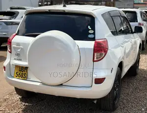 Toyota RAV4 2.4 2008 White
