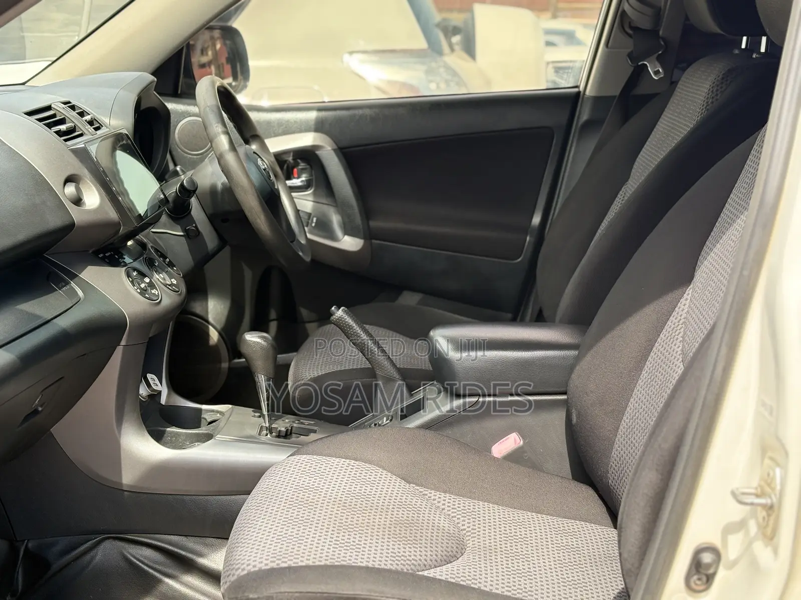 Toyota RAV4 2.4 2008 White