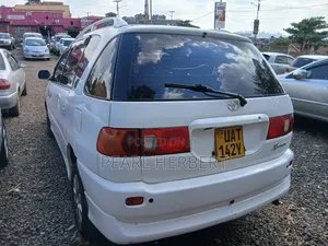 Toyota Ipsum 1997 White