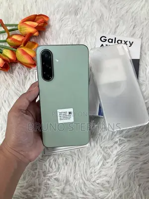 New Samsung Galaxy A17 5G 256 GB Green