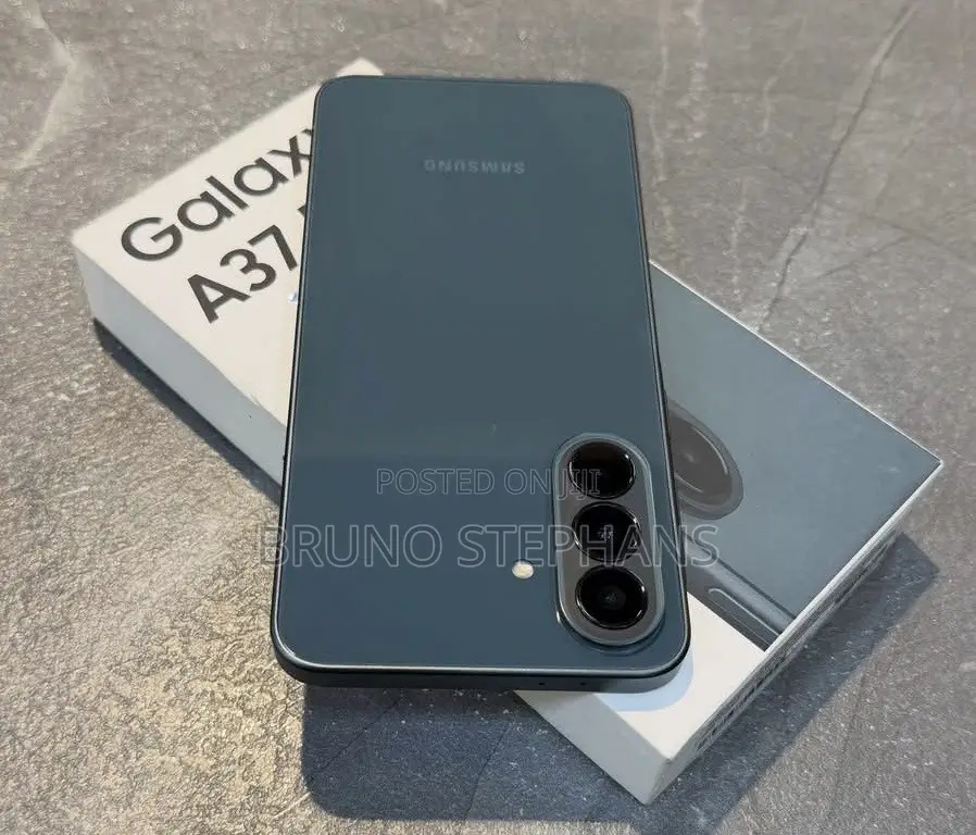 New Samsung Galaxy A37 256 GB Green