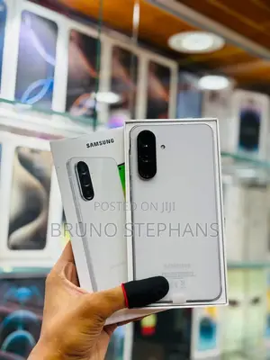 New Samsung Galaxy A56 256 GB White
