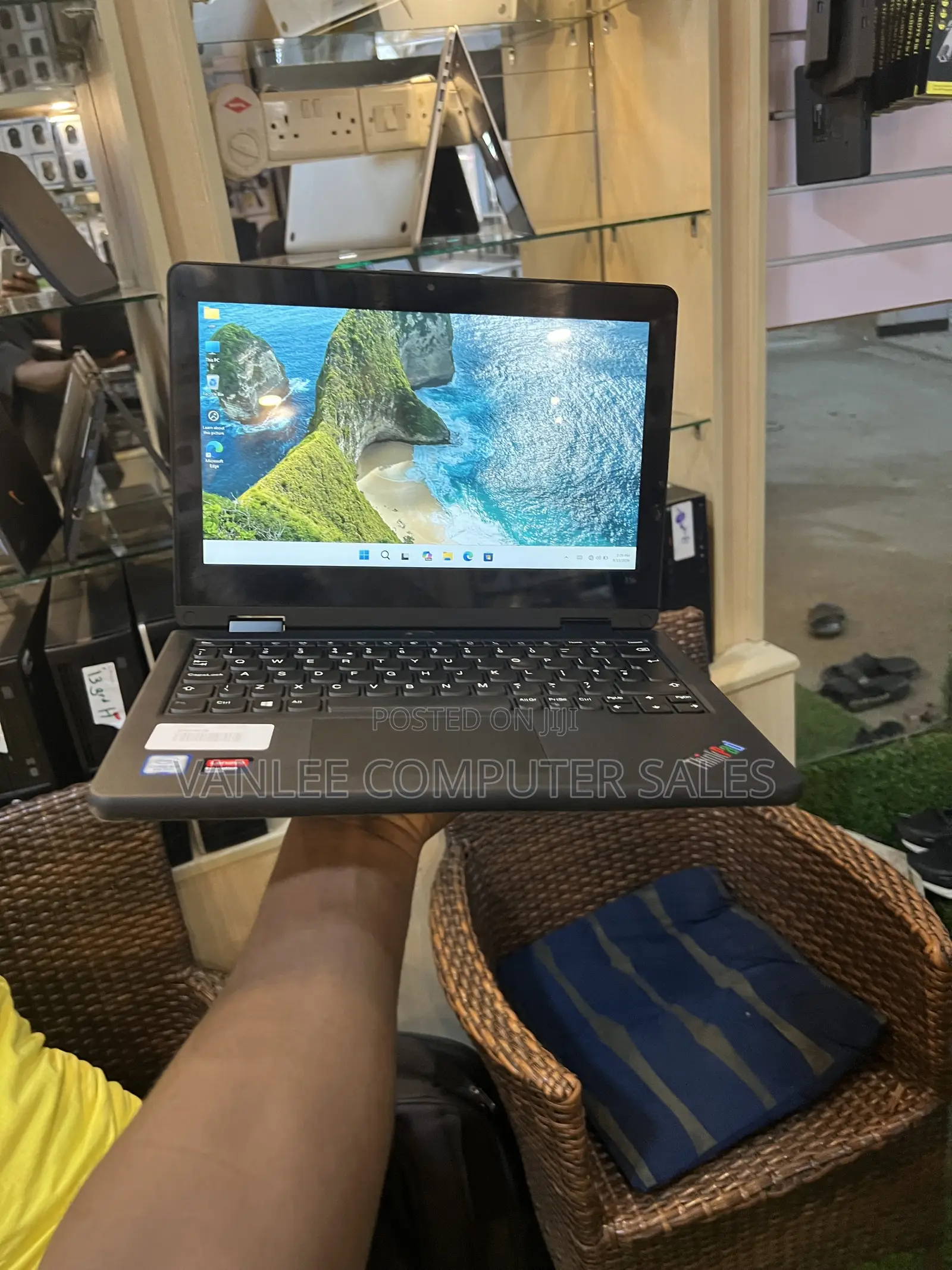 Laptop Lenovo 4GB Intel Core i3 SSD 128GB