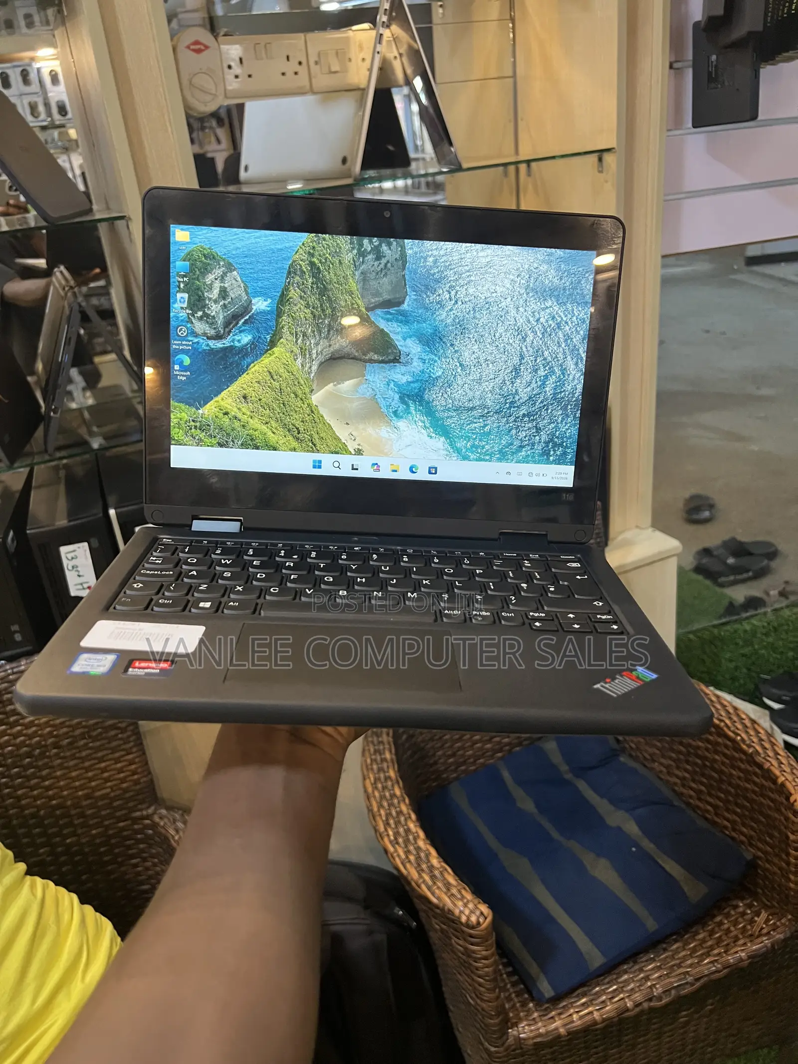 Laptop Lenovo 4GB Intel Core i3 SSD 128GB
