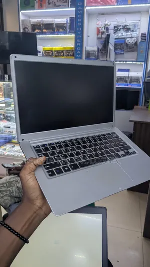 Laptop HP 6GB Intel Celeron SSD 128GB