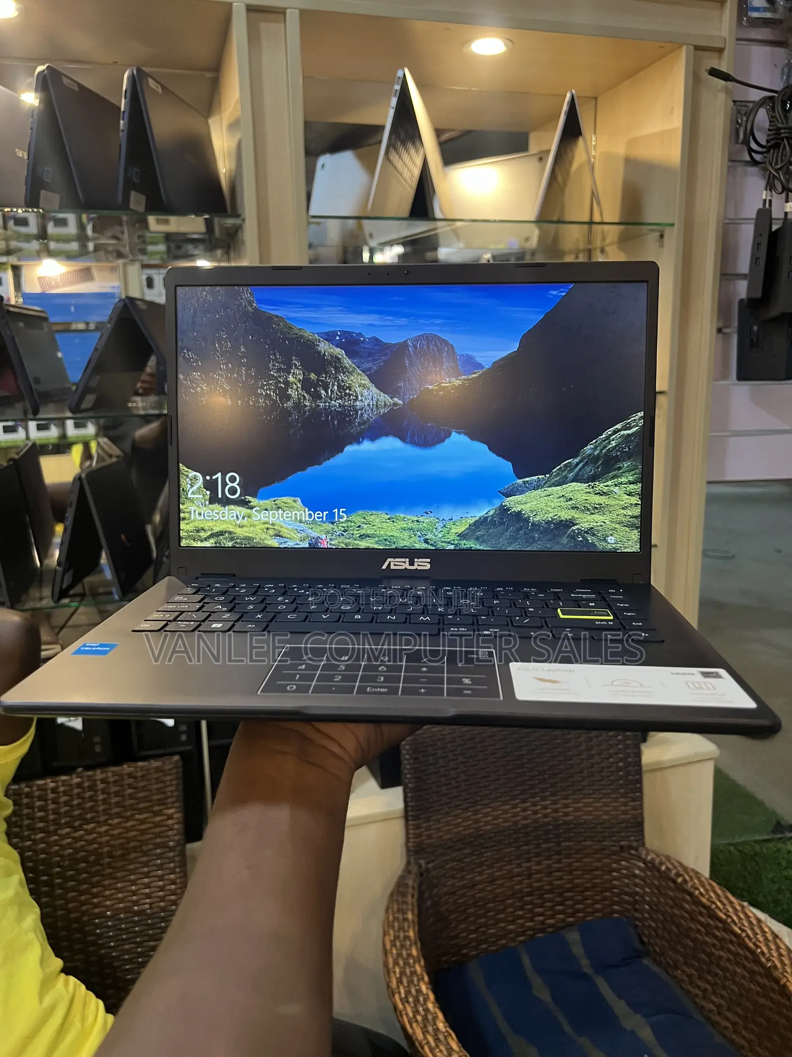 Laptop Asus E406SA 4GB Intel Celeron eMMC 60GB