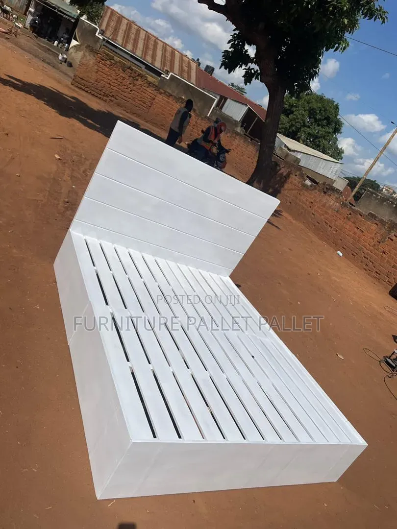 Pallet Bed