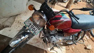 Bajaj Boxer 100 2022 Red