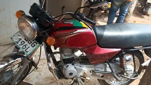 Bajaj Boxer 100 2022 Red