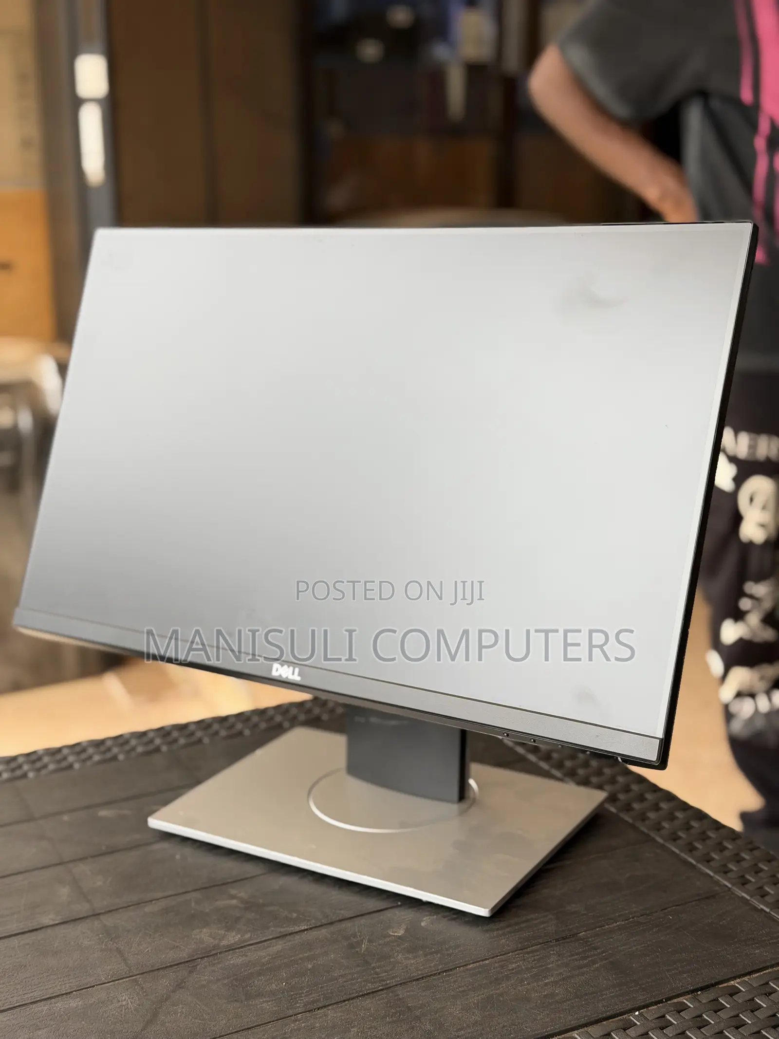 IPs 24 Inch Screen Ultra