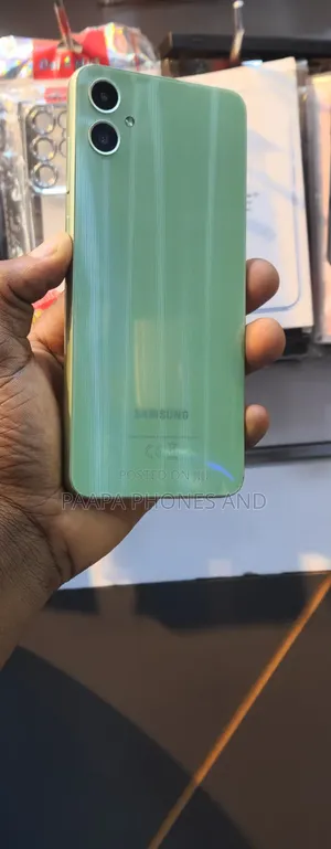 Samsung Galaxy A05 64 GB Green