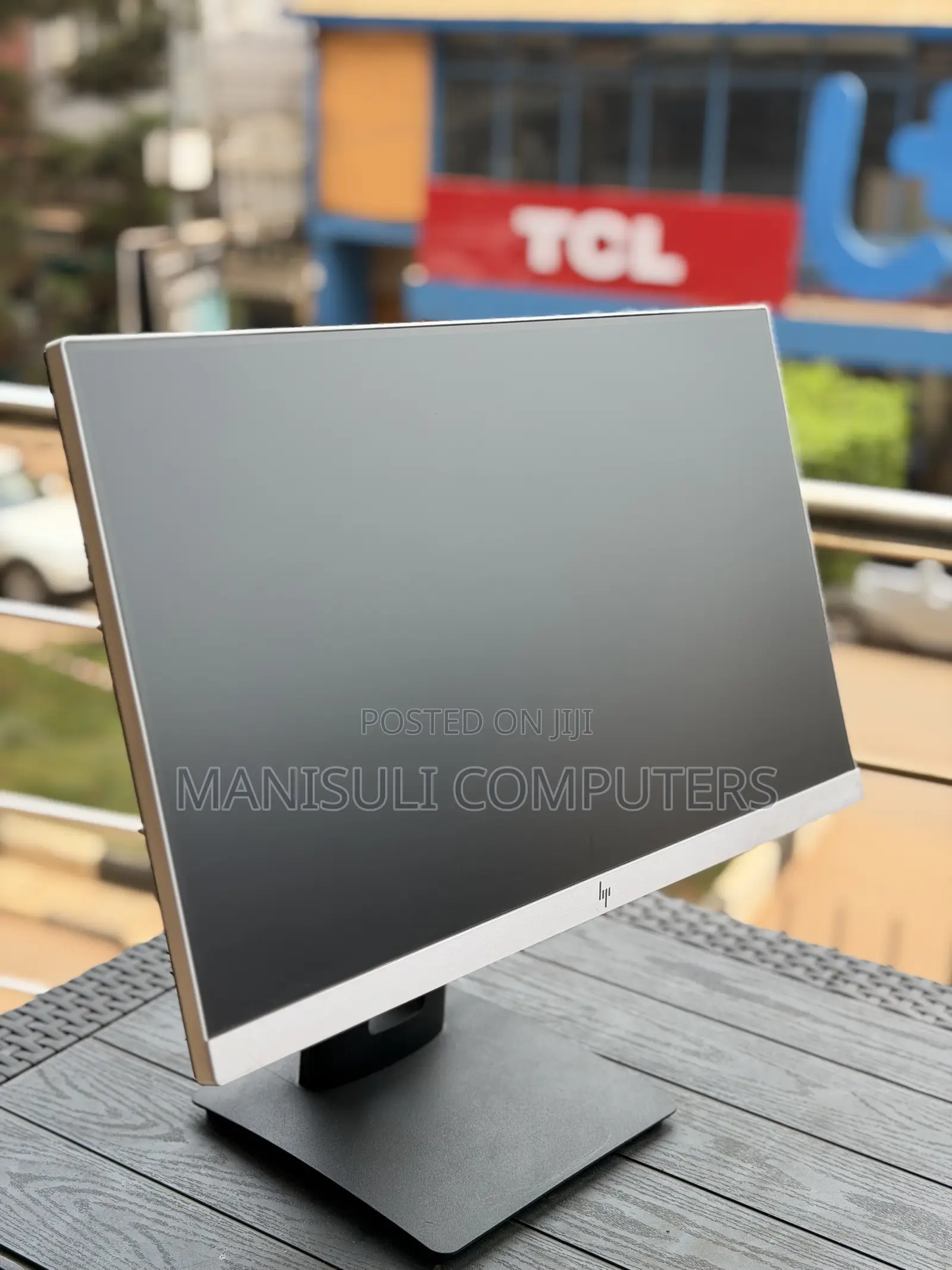 Ultra Monitor IPs 22 Inch Screen