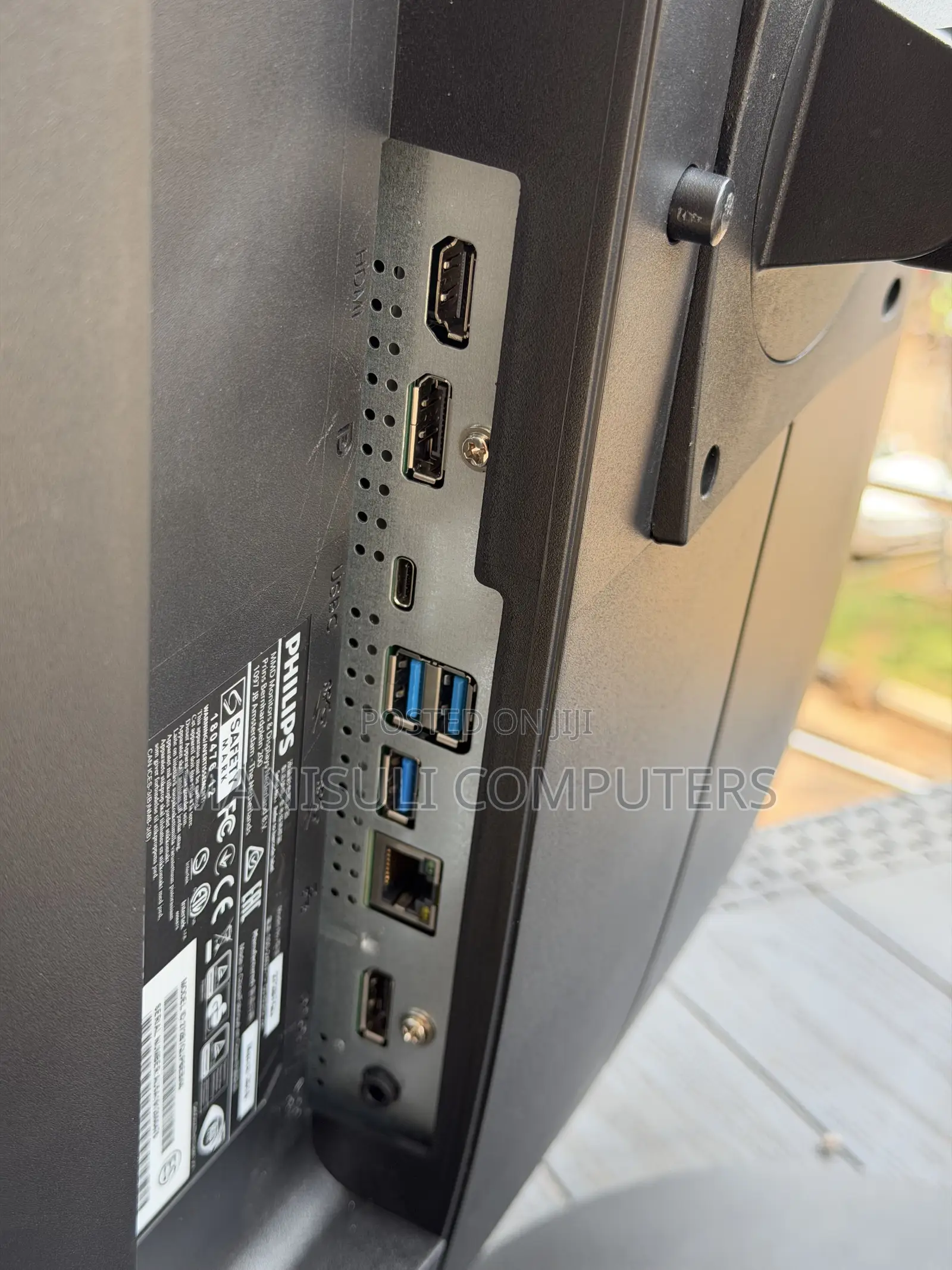 Philips IPs Monitor Ultra Type C HDMI DP DIV