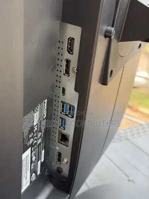 Philips IPs Monitor Ultra Type C HDMI DP DIV
