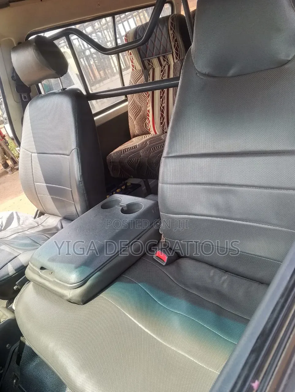 Toyota HiAce 2005 White