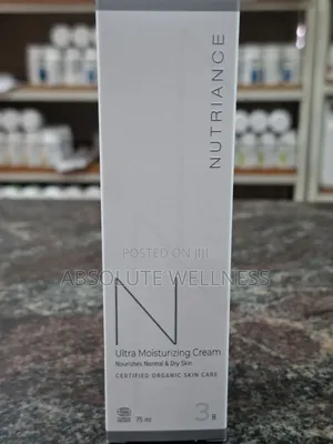 ULTRA MOISTURIZING CREAM-Nourishes Normal and Dry Skin