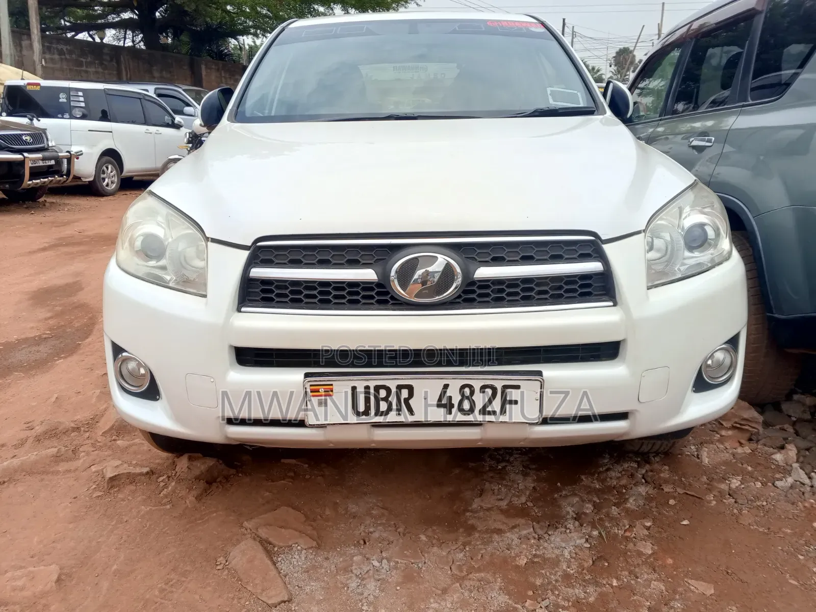 Toyota RAV4 2010 White
