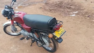Bajaj Boxer 100 2017 Red