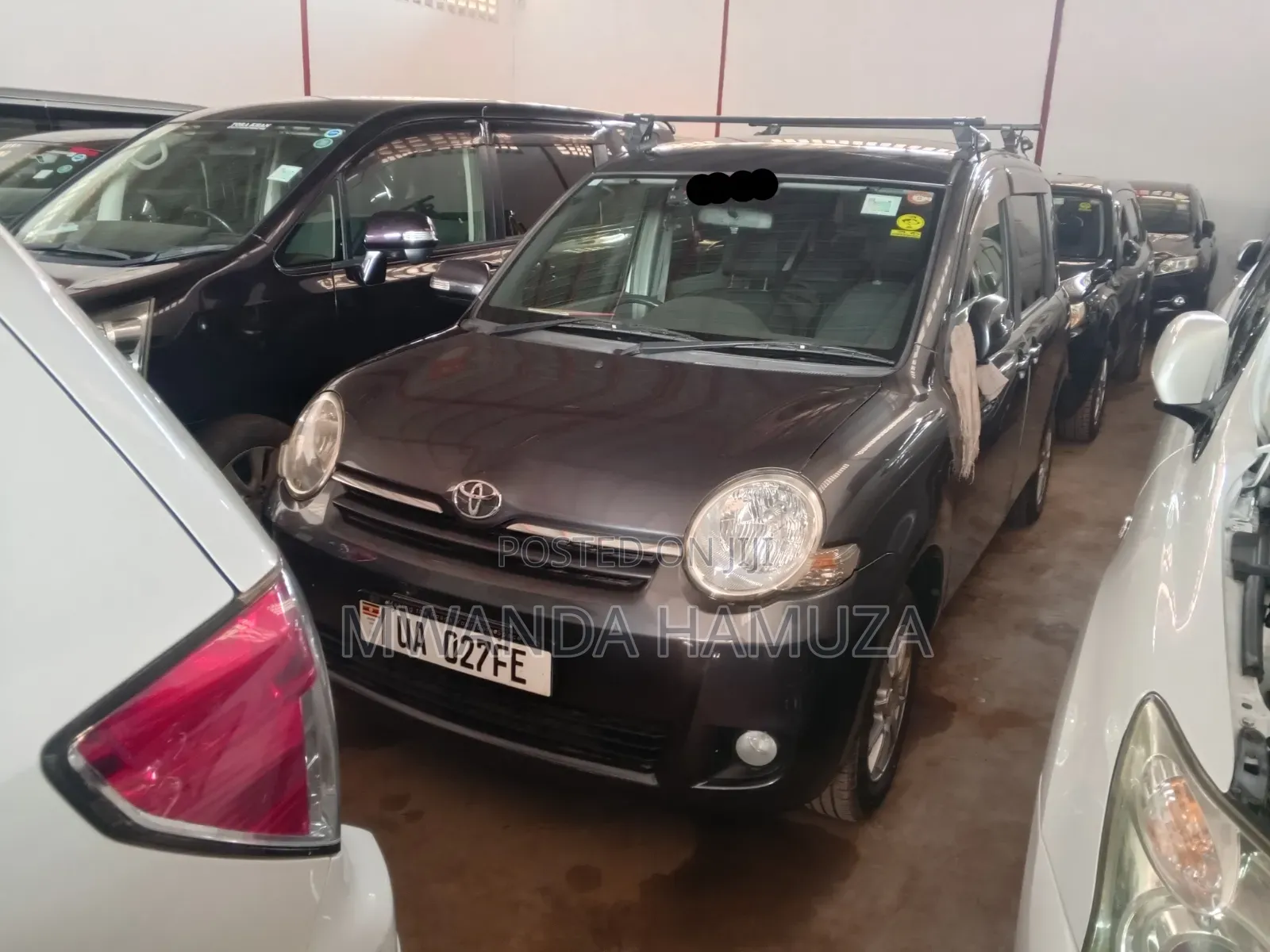 Toyota Sienta 2009 Gray