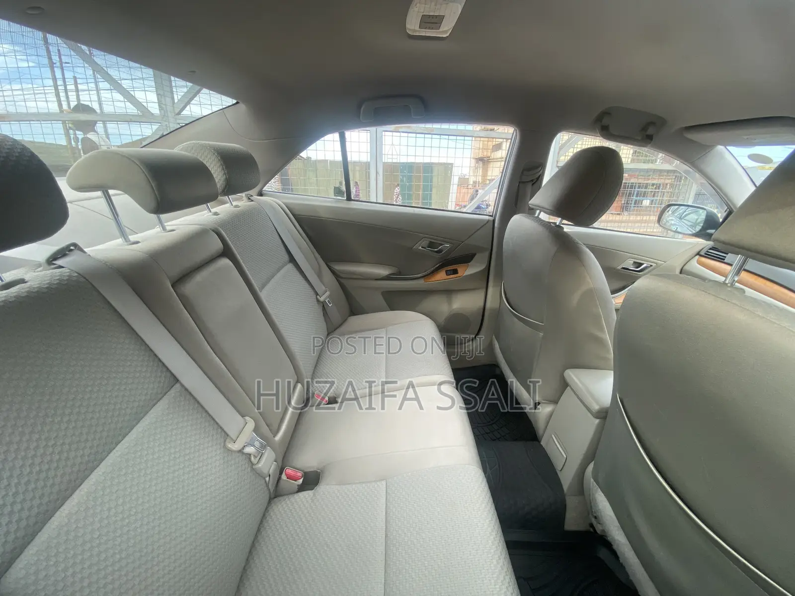 Toyota Premio 2010 White