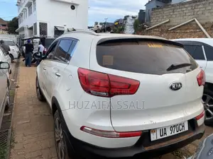 Kia Bongo 2014 White
