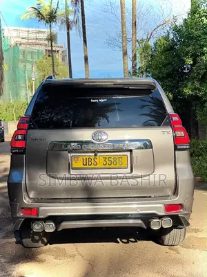 Toyota Land Cruiser Prado 2018 Gray