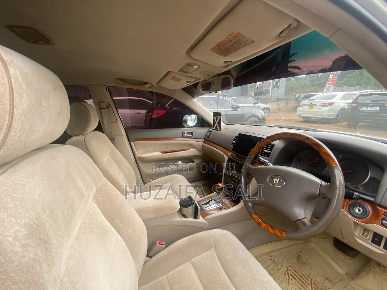 Toyota Grand HiAce 2002 White