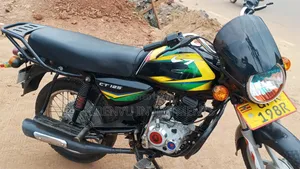 Bajaj Boxer 125 2021 Red